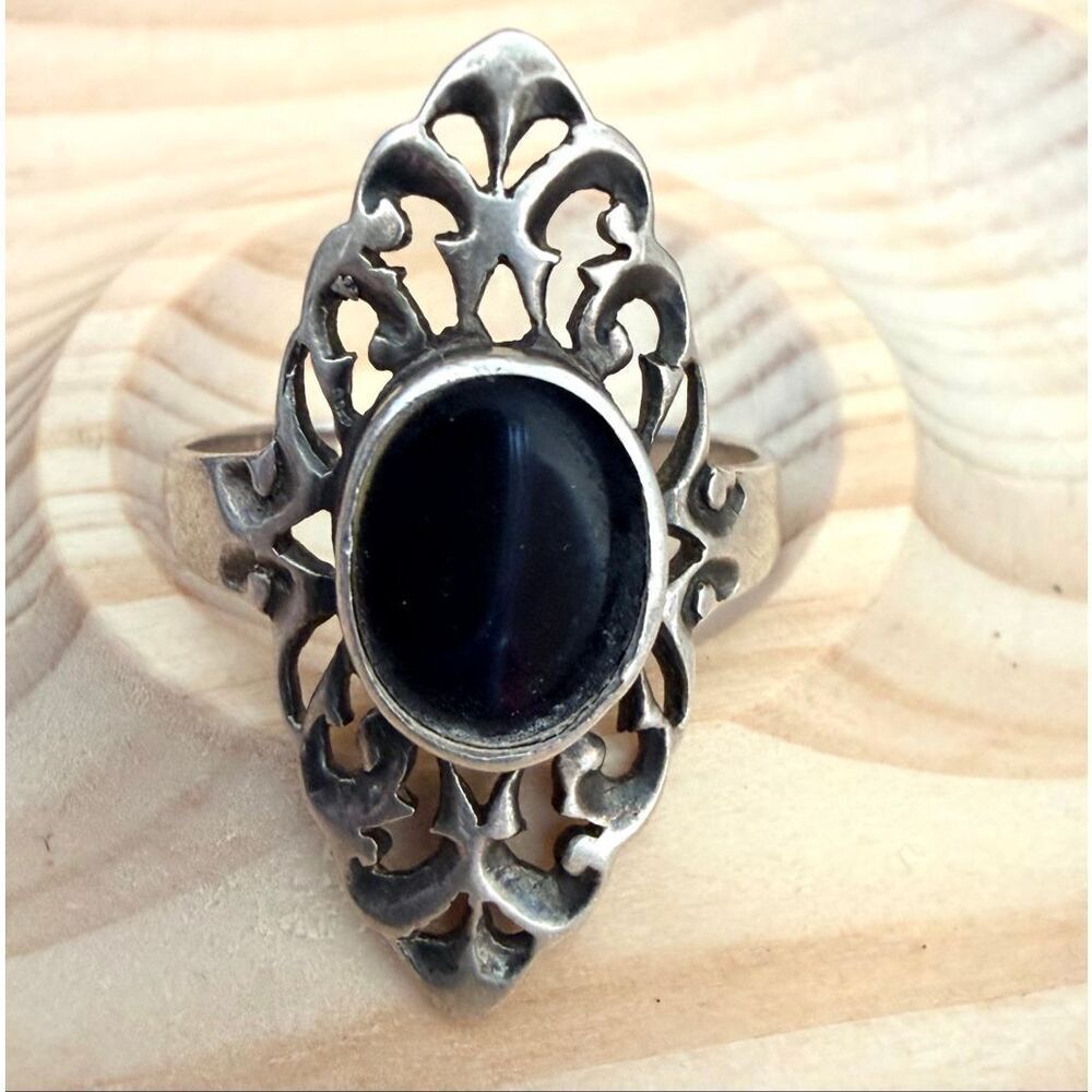 Vintage Sterling Silver black stone  Filigree Ring